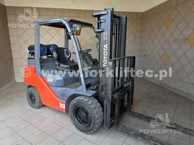 Wózek Widłowy TOYOTA 8FGJF30 Kabina TOYOTA 8FG35 Linde