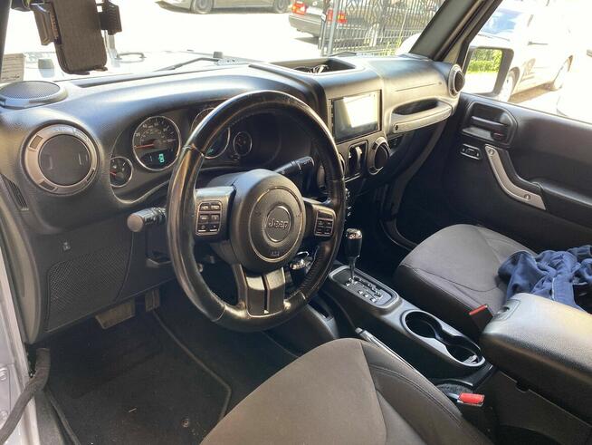 Sprzedam Jeep Wrangler 4x4 3.6 V6 automat 284km