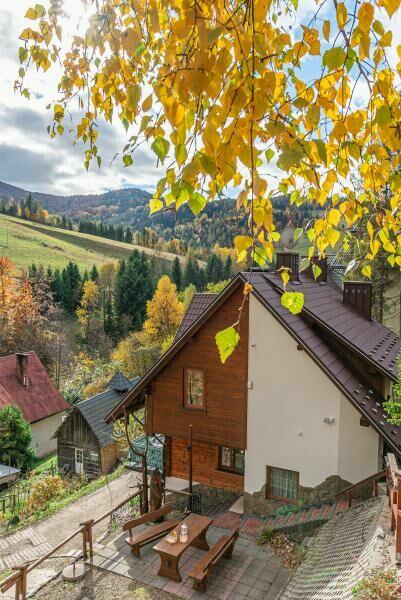 Domek 10–12 osób w górach – cisza, natura | Wielkanoc i Majó