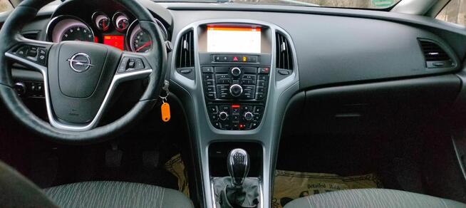 Sprzedam Opel Astra J 2015