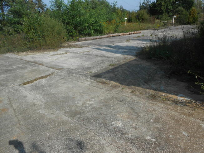 WYDZIERZAWIE OGRODZONY CZESCIOWO UTWARDZONY PLAC - CA 10.0