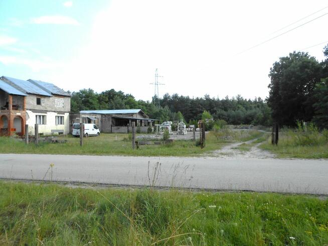 WYDZIERZAWIE OGRODZONY CZESCIOWO UTWARDZONY PLAC - CA 10.0