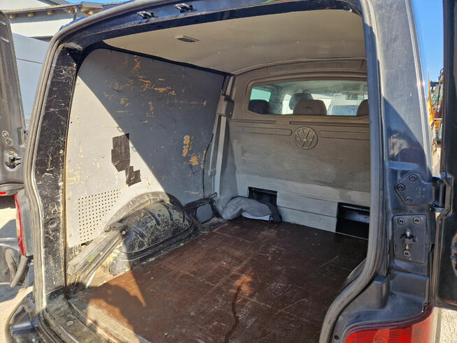 Volkswagen Transporter T5 2.5 TDI Long Brygadówka 6 osobowa