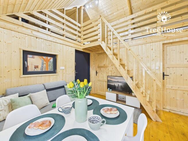 Dom rekreacyjny nad jeziorem w cichej okolicy