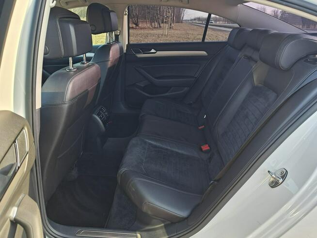 Volkswagen Passat 4motion DSG 240KM