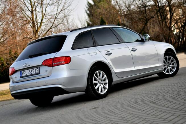 Audi A4 2.0TDI Lift Klimatronik Navi Alufelgi Parktronik