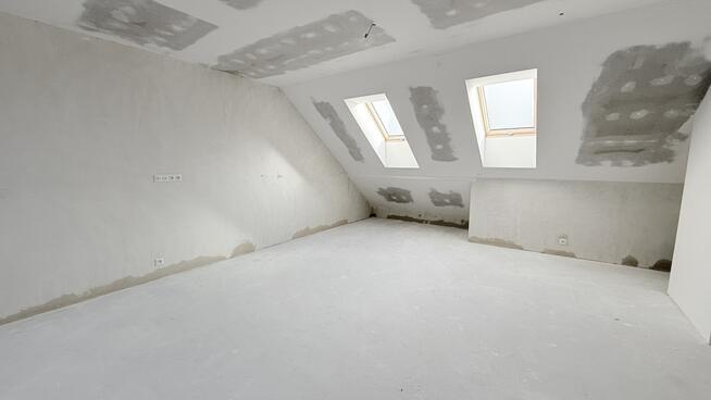 Dom premium z ogrodem i basenem.