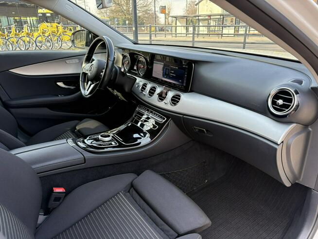 Mercedes E 300 Serwisowany * Oryg. Przebieg * 300de Plug-IN * Front Assist * Navi *