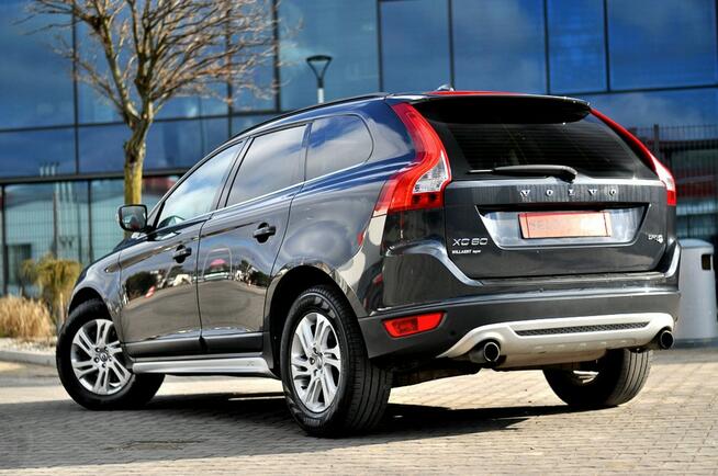 Volvo XC 60 R-Desing Xenon Skóra Grzana Navi Kamera Panorama El.Klapa Full Opcja