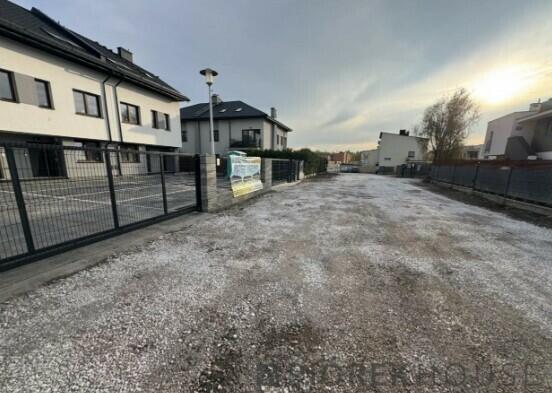 5-pokojowe mieszkanie w Markach