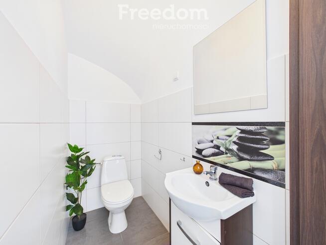 Dom z garażem w atrakcyjnej lokalizacji