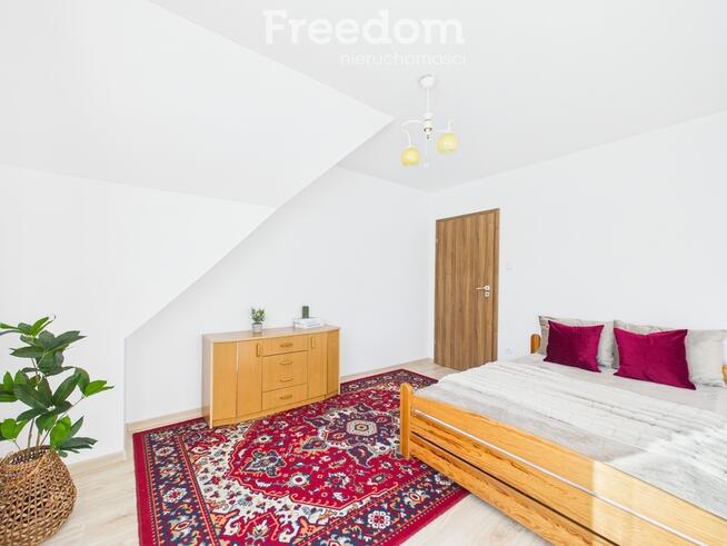 Dom z garażem w atrakcyjnej lokalizacji