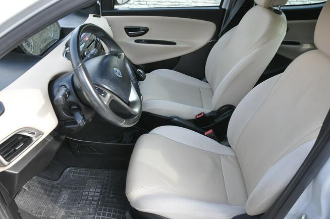 Lancia Ypsilon 1.2 70KM Full Opcja Szyberdach Skóra Czujniki 2x Alufelgi
