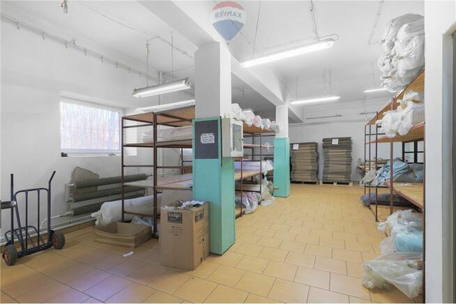 Budynek usługowo-mieszkalny 760m2+garaż