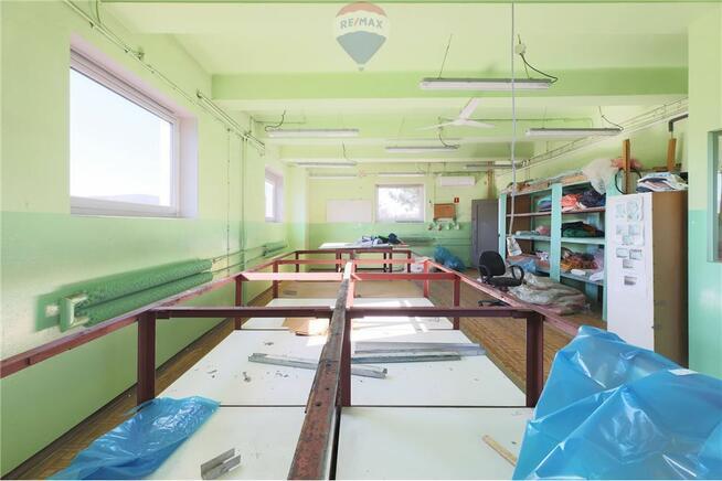 Budynek usługowo-mieszkalny 760m2+garaż