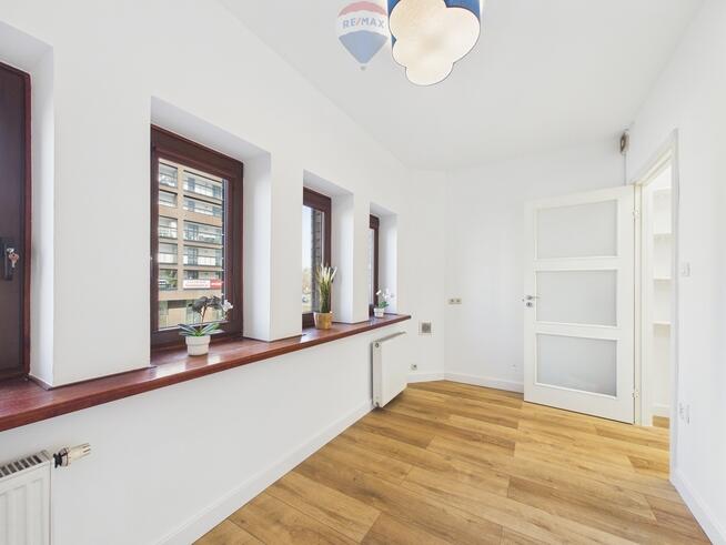 5-pokojowe mieszkanie z dużym tarasem i garażem