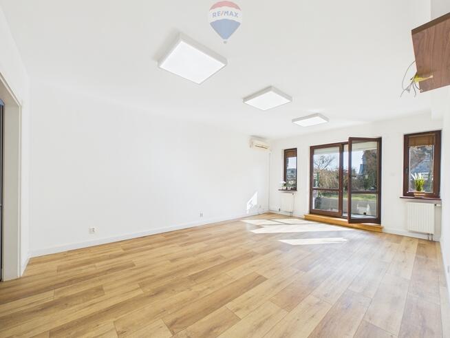 5-pokojowe mieszkanie z dużym tarasem i garażem