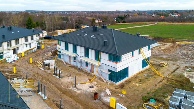 Dom Lublin Szerokie, Ustronna