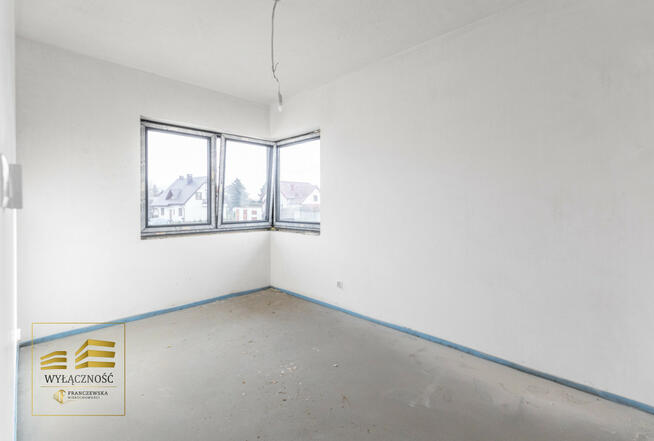 Dom Lublin Szerokie, Ustronna