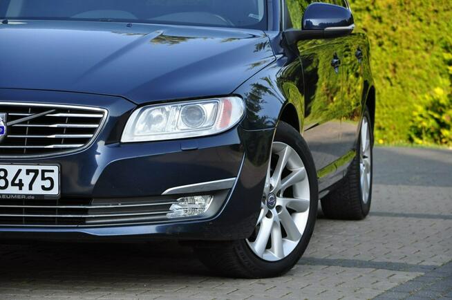 Volvo V70 2,0D 181KM Xenon Navi Skóry El.Klapa Alufelgi El.Fotele Serwis z DE !!