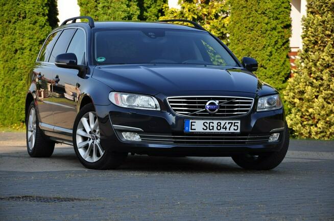Volvo V70 2,0D 181KM Xenon Navi Skóry El.Klapa Alufelgi El.Fotele Serwis z DE !!