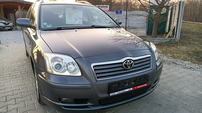 Toyota Avensis 1.8 Executive , Xenon , Navi , 8-kół ...