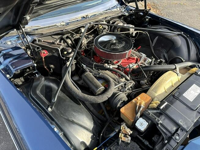 BUICK RIVIERA 1973 – V8 455, AUTOMAT, GRANAT / BIAŁY VINYL