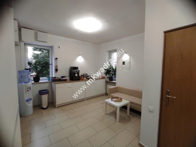 Bud. usługowy 360m2 - biura gabinety medyczn/kosm