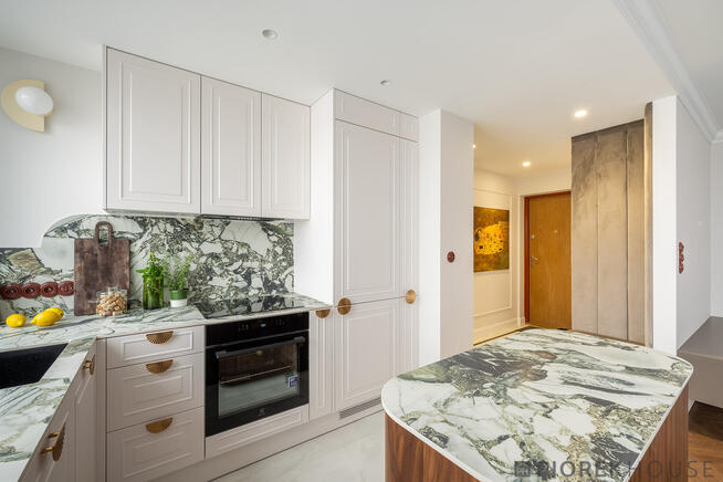 PIĘKNE 4 pokoje 12 piętro widok na Stadion | 66 m²