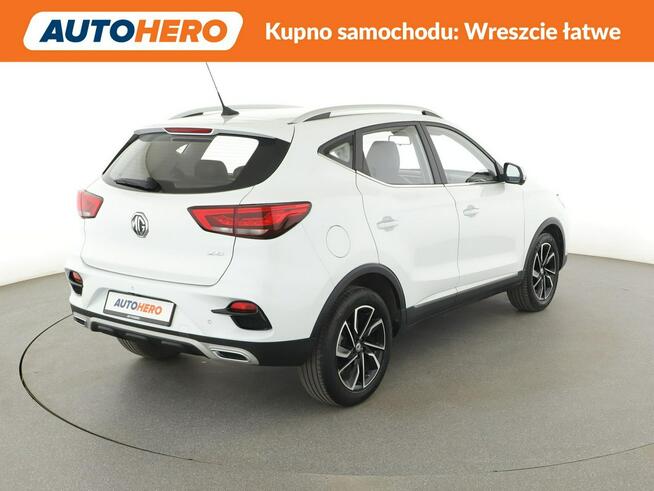 MG ZS virtual cocpit navi klima auto grzane fotele kamera i czujniki park