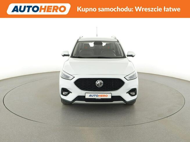 MG ZS virtual cocpit navi klima auto grzane fotele kamera i czujniki park