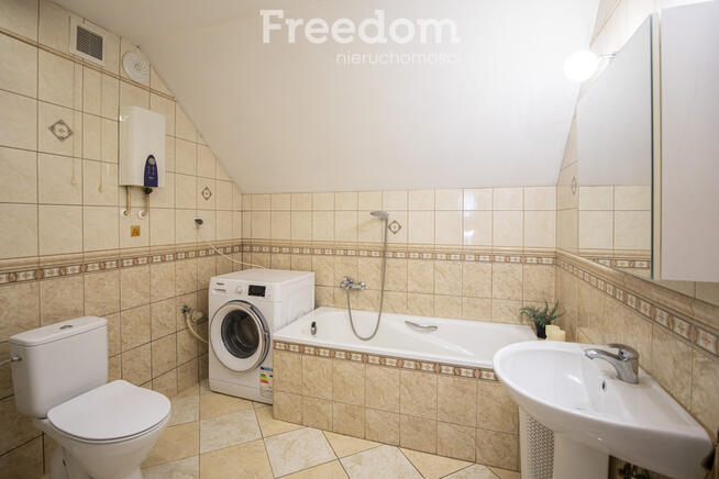 Dwupokoleniowy dom 9km od Brzegu