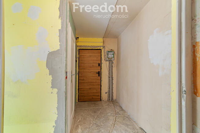 Na sprzedaż 2 pokojowe mieszkanie na Teofilowie.