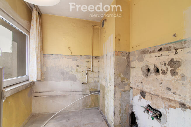 Na sprzedaż 2 pokojowe mieszkanie na Teofilowie.