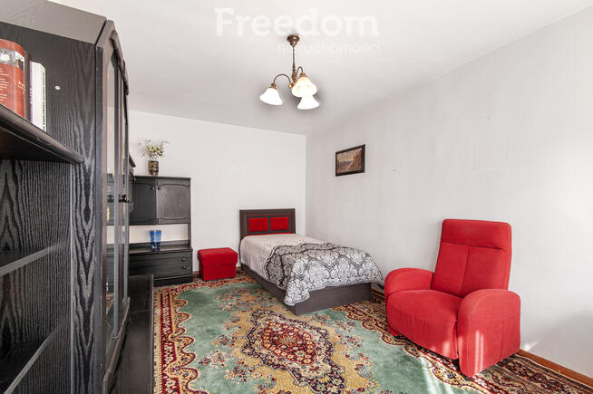 Na sprzedaż słoneczne 3 pokojowe mieszkanie.