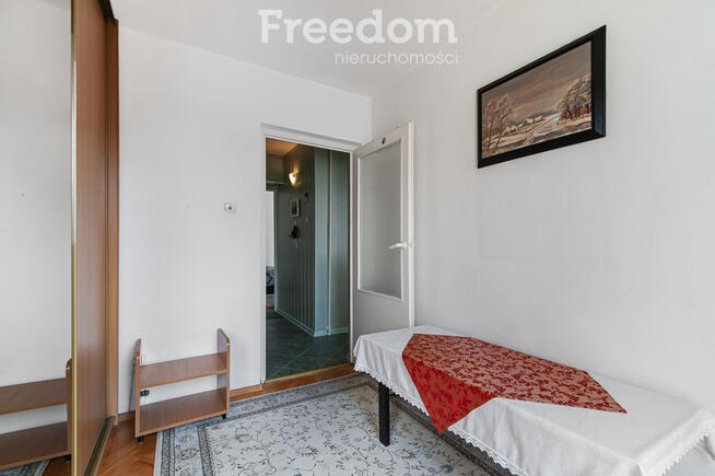 Na sprzedaż słoneczne 3 pokojowe mieszkanie.