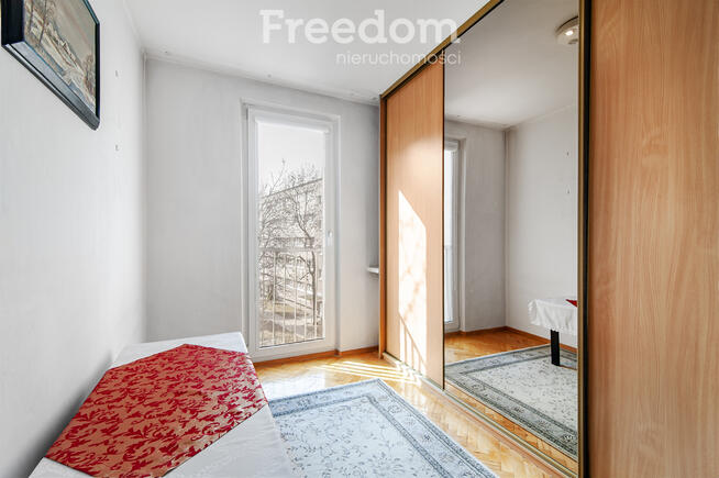 Na sprzedaż słoneczne 3 pokojowe mieszkanie.