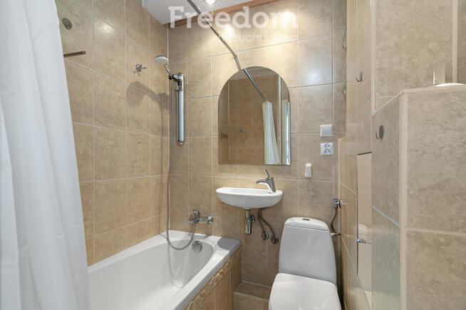 Na sprzedaż słoneczne 3 pokojowe mieszkanie.