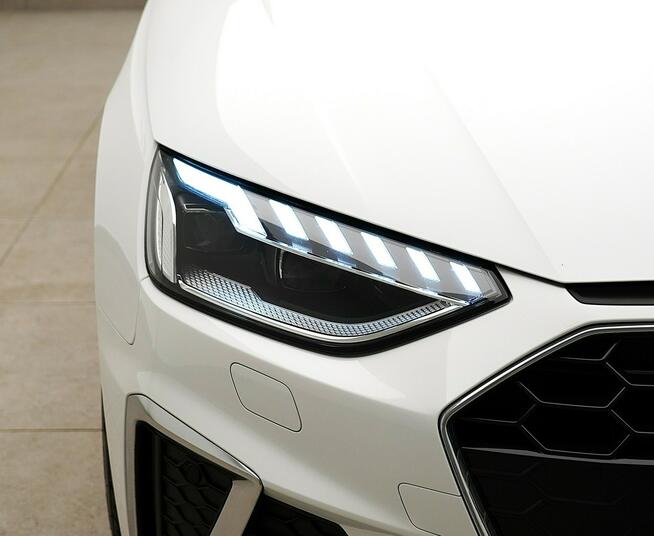 Audi A4 35TFSI 150KM Stronic Sline Tempomat Matrix LED Ambiente Kamera Alu19