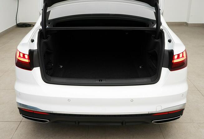 Audi A4 35TFSI 150KM Stronic Sline Tempomat Matrix LED Ambiente Kamera Alu19