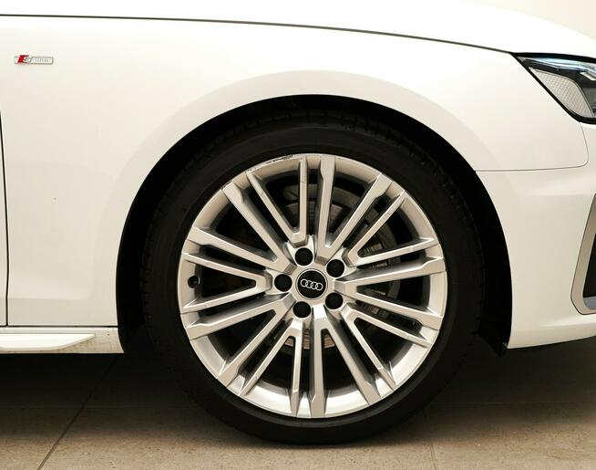 Audi A4 35TFSI 150KM Stronic Sline Tempomat Matrix LED Ambiente Kamera Alu19