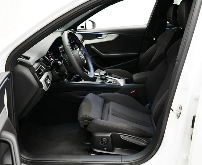 Audi A4 35TFSI 150KM Stronic Sline Tempomat Matrix LED Ambiente Kamera Alu19