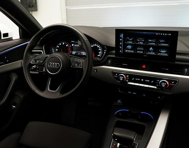 Audi A4 35TFSI 150KM Stronic Sline Tempomat Matrix LED Ambiente Kamera Alu19