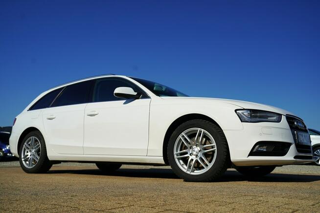 Audi A4 QUATTRO bixenon-led NAWI grzane fotele EL.KLAPA parktronik hak el ACC