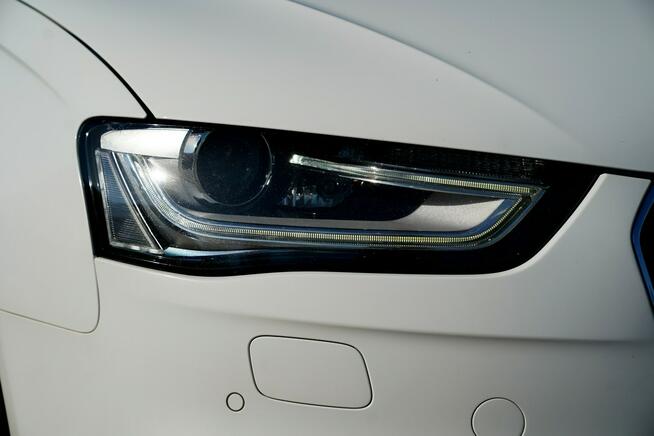 Audi A4 QUATTRO bixenon-led NAWI grzane fotele EL.KLAPA parktronik hak el ACC