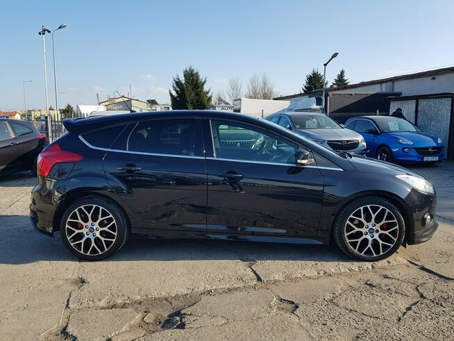 Ford Focus 1,6 Turbo Benzyna ST-Line Xenon LEDy Navi Zarejestrowany Gwarancja