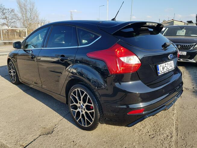 Ford Focus 1,6 Turbo Benzyna ST-Line Xenon LEDy Navi Zarejestrowany Gwarancja