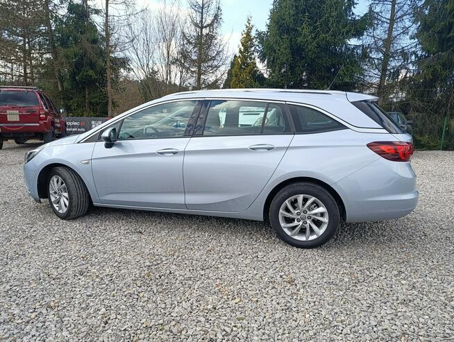 Astra Sports Tourer Bezwypadkowa , mały przebieg