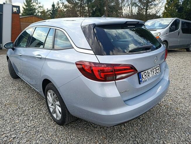 Astra Sports Tourer Bezwypadkowa , mały przebieg