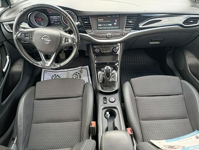 Astra Sports Tourer Bezwypadkowa , mały przebieg